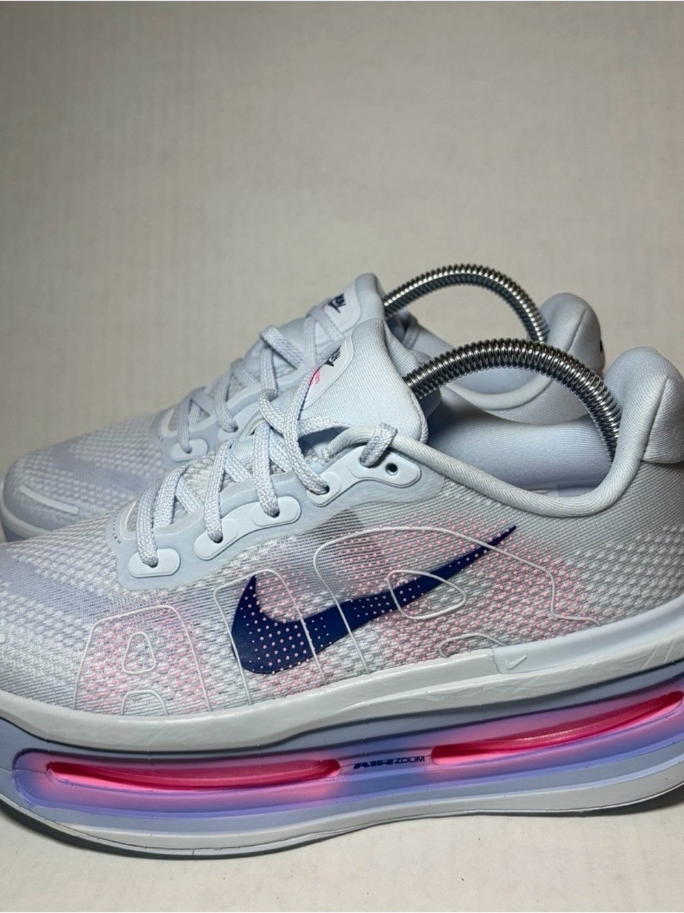 Women’s Nike Vomero Premium Size 9